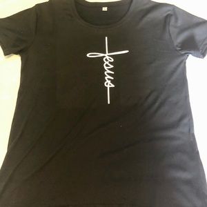 Black short sleeve t